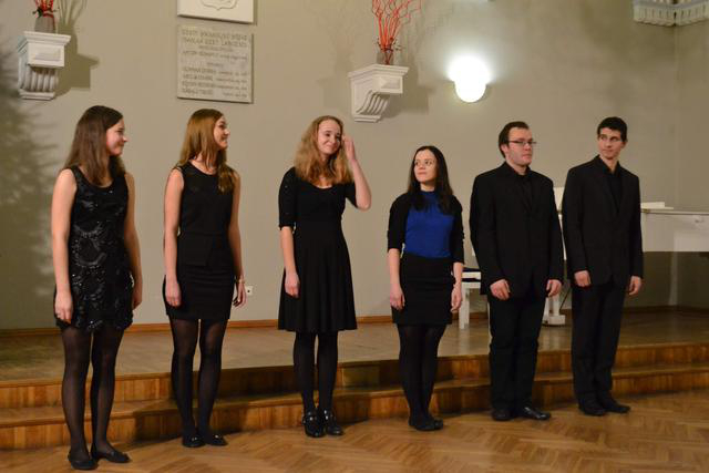 lõppkontserdil esines Tallinna Reaalkooli vilistlaste segaansambel