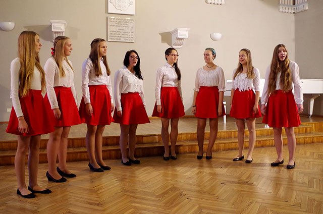 Tallinna Reaalkooli 10. kl tütarlasteansambel
