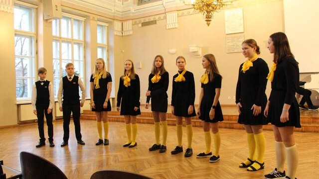 Tallinna 21. Kooli ansambel „Stepsel“, juhendaja Lydia Rahula I koht 6.-7. klassi vanuserühmas